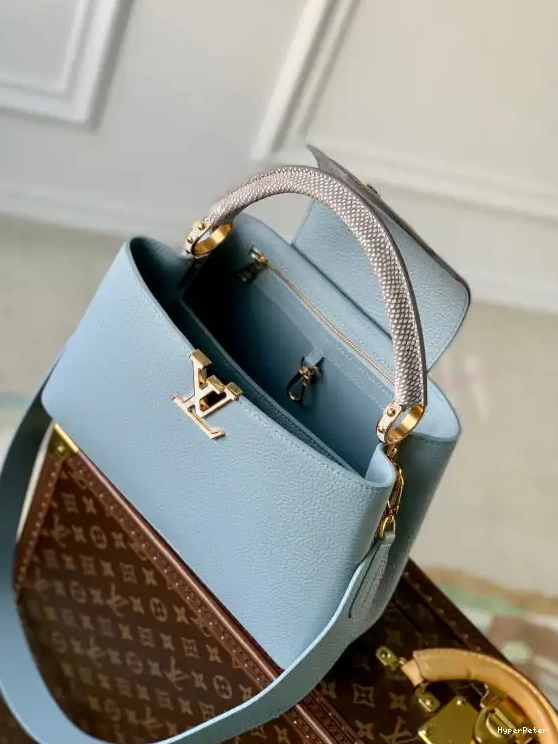MM LOUIS VUITTON CAPUCINES 0623